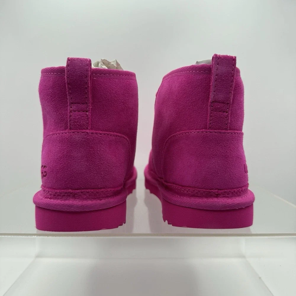 Brand New UGG Neumel II Rose Pink Chukka Ankle Boots Size 5 Big Kids 1017320K